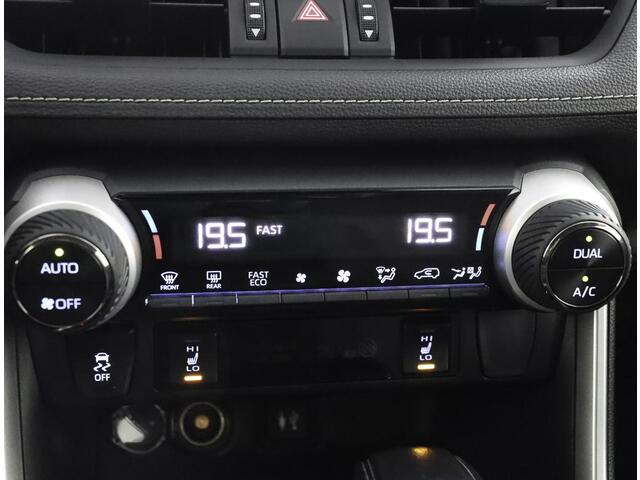 Toyota RAV4 2.5 Hybrid AWD Active Limited | 1650 kg. Trekgewicht! | PDC | Stoelverwarming |