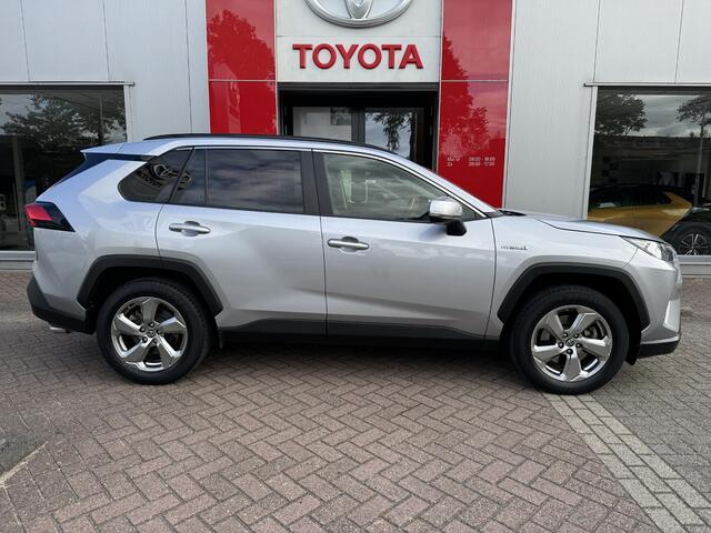 Toyota RAV4 2.5 Hybrid AWD Dynamic | NL auto | Adaptive cruise control | Keyless | Schakel peddels aan stuur | Start/Stop systeem | Spraakbediening | Elektr. Achterklep |