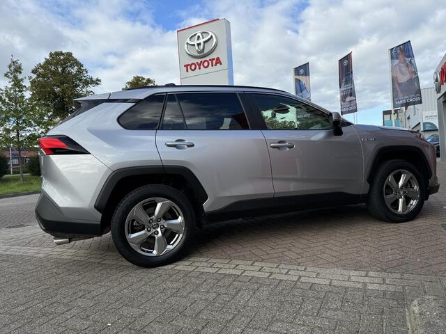 Toyota RAV4 2.5 Hybrid AWD Dynamic | NL auto | Adaptive cruise control | Keyless | Schakel peddels aan stuur | Start/Stop systeem | Spraakbediening | Elektr. Achterklep |