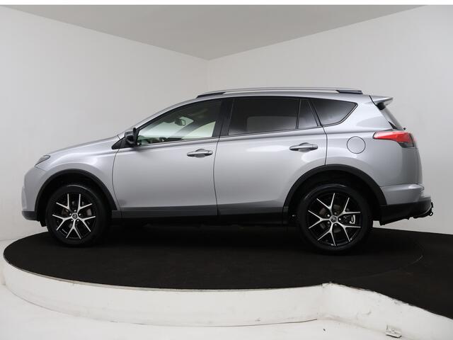 Toyota RAV4 2.5 Hybrid AWD Style