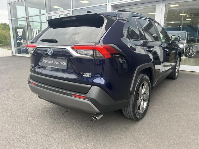 Toyota RAV4 2.5 Hybrid AWD Executive Blind Spot | Lederen bekleding | 18 inch | Blind spot monitor | JBL premium sound