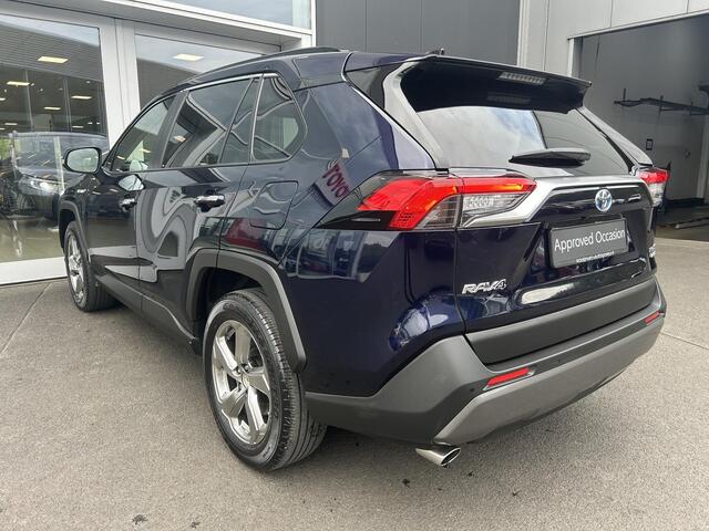 Toyota RAV4 2.5 Hybrid AWD Executive Blind Spot | Lederen bekleding | 18 inch | Blind spot monitor | JBL premium sound