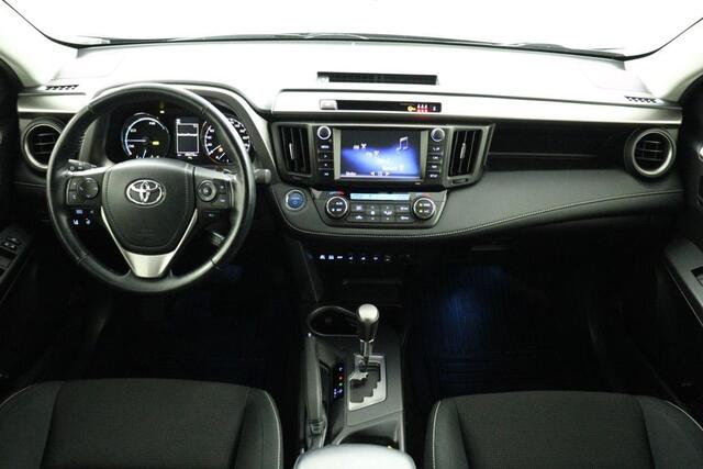 Toyota RAV4 2.5 Hybrid AWD Style | Trekhaak | Parkeersensoren | Stoel/Stuurverwarming | Elektrische Achterklep |