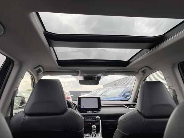 Toyota RAV4 2.5 Hybrid AWD Executive Schuif-/kantel dak, 360" Camera, Stoelverwarming + koeling, Stuurwiel verwarmd, Seat memory, Dodehoekdetectie, Lederen bekleding, LED