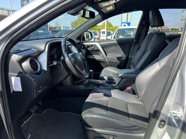 Toyota RAV4 2.5 Hybrid AWD Style