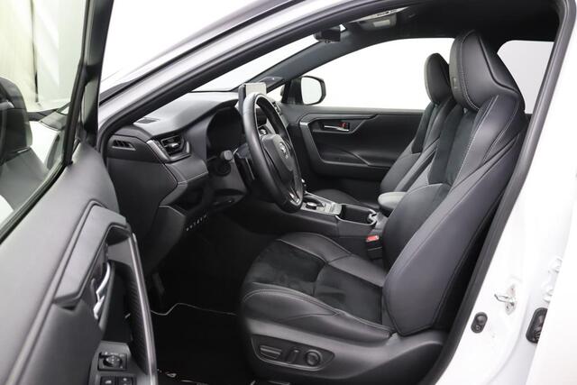 Toyota RAV4 2.5 Hybrid AWD GR SPORT | JBL Audio | GR Sport Plus Pakket | 360 Camera | Dodehoek Detectie | Parkeersensoren Rondom |