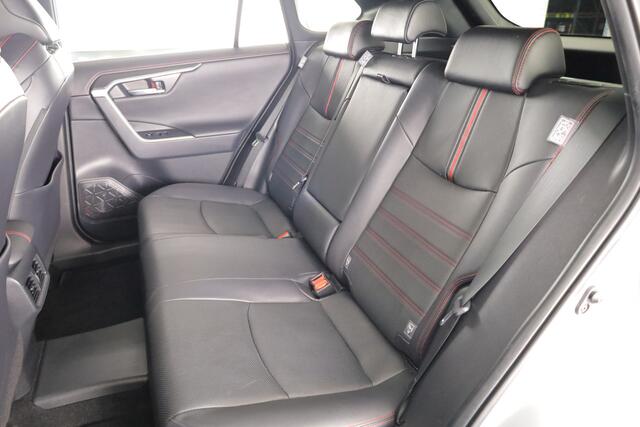 Toyota RAV4 2.5 Plug-in Hybrid AWD Bi-Tone Plus | Parkeersensoren | JBL-Audio | Navigatie | Climate Control | Stoelverwarming | Draadloze telefoonlader | Dodehoek Ass. | 360 Camera |