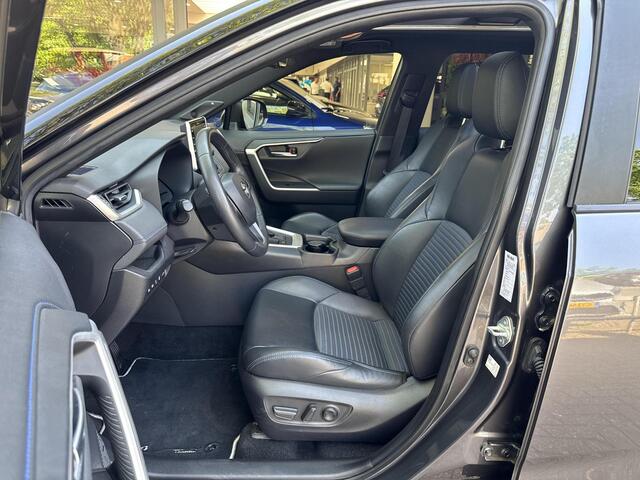 Toyota RAV4 2.5 Hybrid Bi-Tone | Innovation Pack | 06-10141018 Voor meer informatie