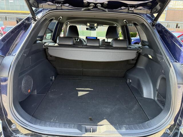 Toyota RAV4 2.5 Hybrid AWD Bi-Tone Stoel/stuur verwarming, 360 graden camera, JBL premium, Panoramic view monitor, 1650 kg trekgewicht