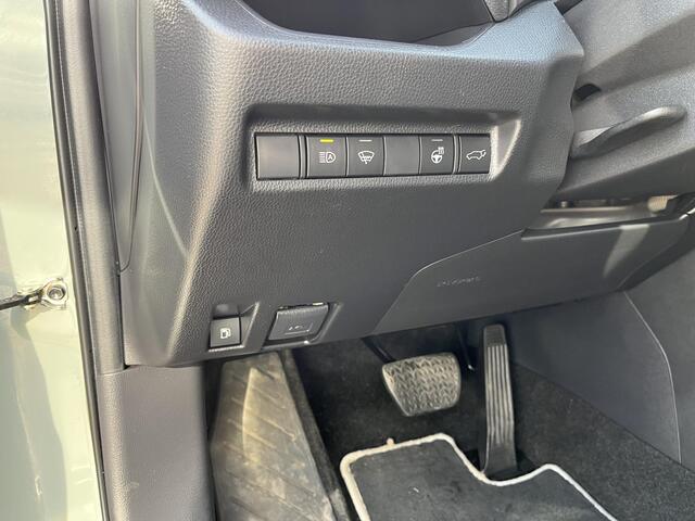Toyota RAV4 Adventure , JBL Premium audio ,Stoel- & stuurwiel verwarming , Elek. Achterklep ,Elek. Inklapbare buitenspiegels , Autom. Dimmende binnenspiegel , Keyless , Treeplanken