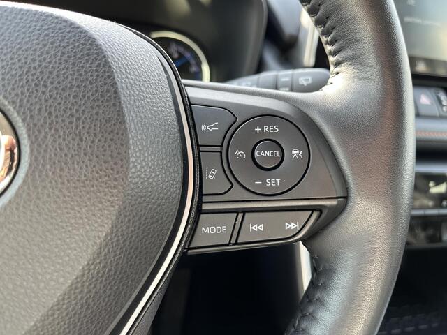 Toyota RAV4 Adventure , JBL Premium audio ,Stoel- & stuurwiel verwarming , Elek. Achterklep ,Elek. Inklapbare buitenspiegels , Autom. Dimmende binnenspiegel , Keyless , Treeplanken