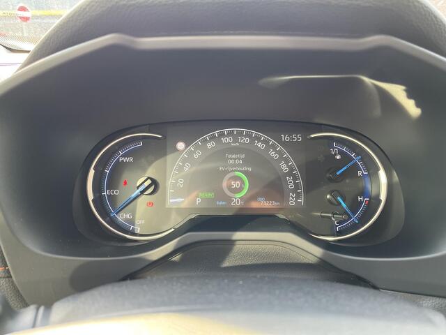 Toyota RAV4 Adventure , JBL Premium audio ,Stoel- & stuurwiel verwarming , Elek. Achterklep ,Elek. Inklapbare buitenspiegels , Autom. Dimmende binnenspiegel , Keyless , Treeplanken