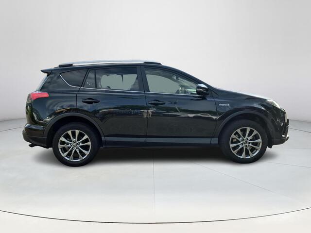 Toyota RAV4 2.5 Hybrid AWD Executive | Beige leder | Bearlock | Trekhaak | Navigatie | JBL audio |