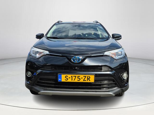Toyota RAV4 2.5 Hybrid AWD Executive | Beige leder | Bearlock | Trekhaak | Navigatie | JBL audio |