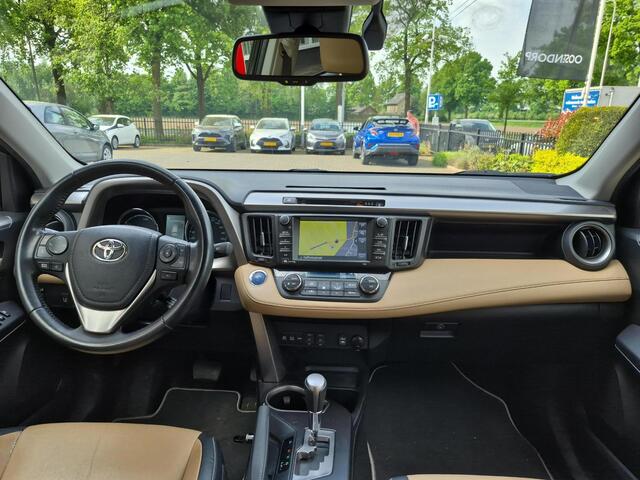 Toyota RAV4 2.5 Hybrid AWD Executive | Beige leder | Bearlock | Trekhaak | Navigatie | JBL audio |