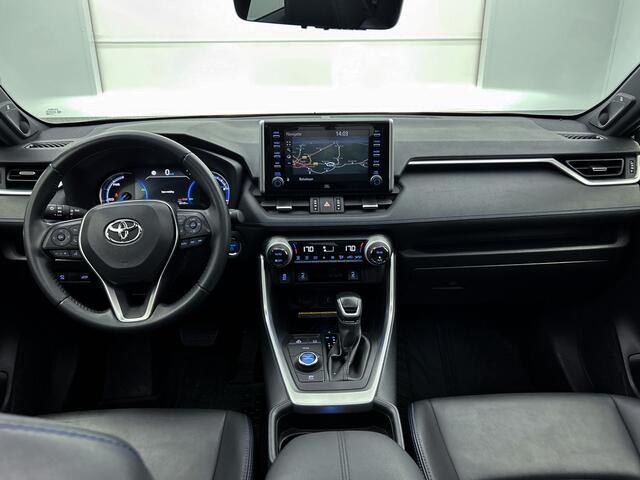 Toyota RAV4 2.5 Hybrid AWD Bi-Tone | Panoramadak | JBL | 360 Camera | Blindspot | 1.650 KG Trekgewicht |
