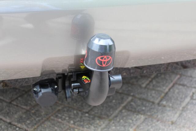 Toyota RAV4 2.5 Hybrid Style Bi-Tone | Rijklaar | Trekhaak | JBL | PDC | 360 camera | Stoelverwarming | Apple/Android | Navi |
