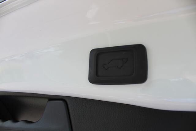 Toyota RAV4 2.5 Hybrid Style Bi-Tone | Rijklaar | Trekhaak | JBL | PDC | 360 camera | Stoelverwarming | Apple/Android | Navi |