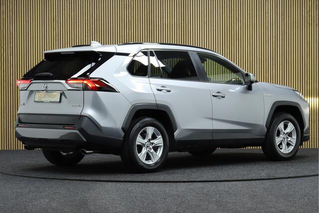 Toyota RAV4 2.5 Hybrid Style | Adaptive-cruise | Apple Carplay & Android Auto | Camera | Keyless | Clima