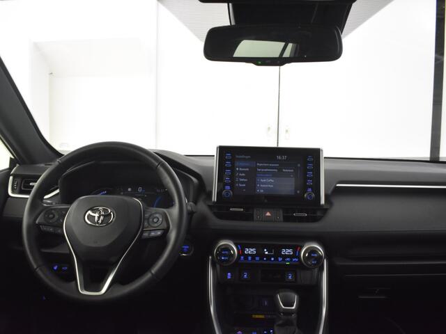 Toyota RAV4 2.5 Hybrid Bi-Tone | Trekhaak | Parkeersensoren V+A | Stuur en S