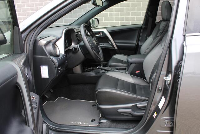 Toyota RAV4 2.5 Hybrid Black Edition / Schuifdak / Camera / N.A.P.