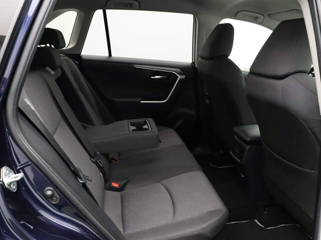 Toyota RAV4 2.5 Hybrid AWD Dynamic | 10 Jaar Garantie! | Geremd 1650kg | Stoelverwarming | Achteruitrijcamera |
