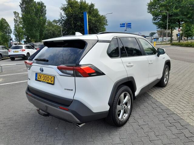 Toyota RAV4 2.5 HYBRID FIRST EDTION AUTOMAAT TREKHAAK CAMERA CRUISE