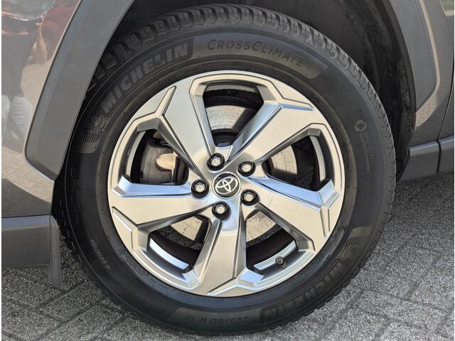 Toyota RAV4 2.5 Hybrid Dynamic Plus | Stoel- stuurverwarming | Elek. achterklep | Camera | PDC V+A | BSM