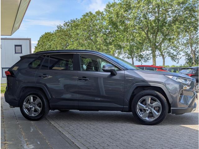 Toyota RAV4 2.5 Hybrid Dynamic Plus | Stoel- stuurverwarming | Elek. achterklep | Camera | PDC V+A | BSM