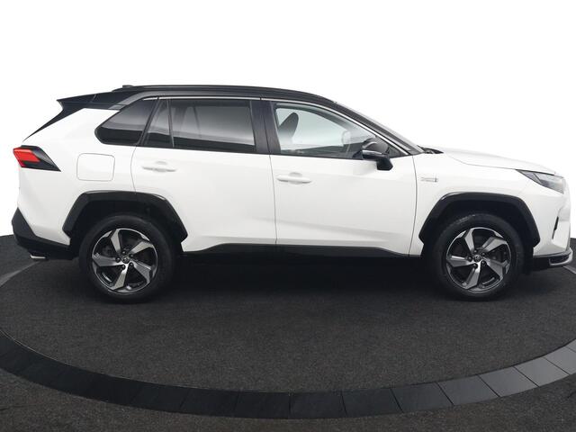 Toyota RAV4 2.5 Plug-in Hybrid AWD Dynamic | Trekhaak 1500 KG | Stoelverwarming | Stuur en Voorruit verwarming | Led Verlichting |