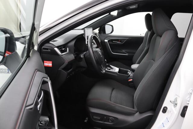 Toyota RAV4 2.5 Plug-in Hybrid AWD Dynamic | Trekhaak 1500 KG | Stoelverwarming | Stuur en Voorruit verwarming | Led Verlichting |