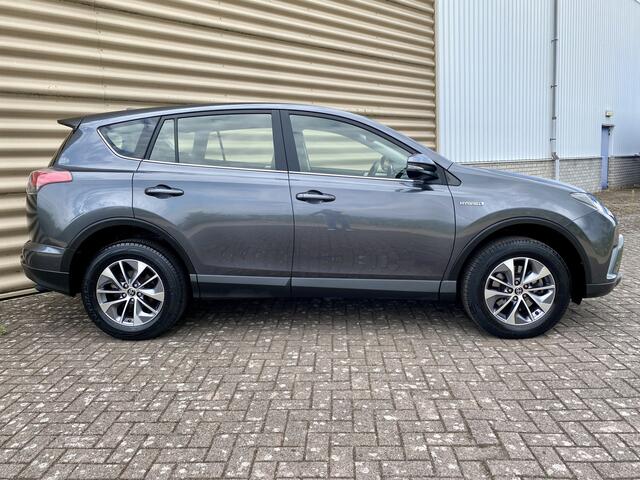 Toyota RAV4 2.5 Hybrid Style Automaat [ Trekhaak, Dealer oh, Camera ]