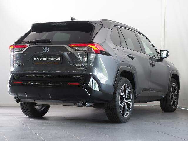 Toyota RAV4 2.5 Plug-in Hybrid AWD Bi-Tone Plus | 360° Camera | Dodehoekdetectie | Noodremassistent | JBL | Adaptive Cruise Control | Actieve parkeersensoren | Lane Assist | Achteropkomend verkeer waarschuwing | Inc. 220v Laadkabel