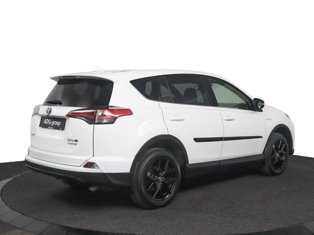 Toyota RAV4 2.5 Hybrid AWD Black Edition | Navigatie | ACC | 1650 kg. Trekgewicht! |