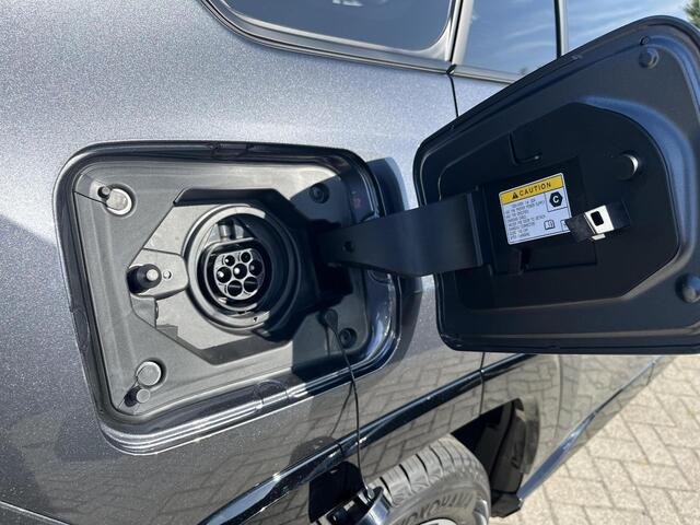 Toyota RAV4 2.5 Plug-in Hybrid AWD Bi-Tone Plus | Uit voorraad leverbaar! |