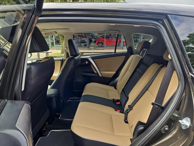 Toyota RAV4 2.5 Hybrid AWD Executive