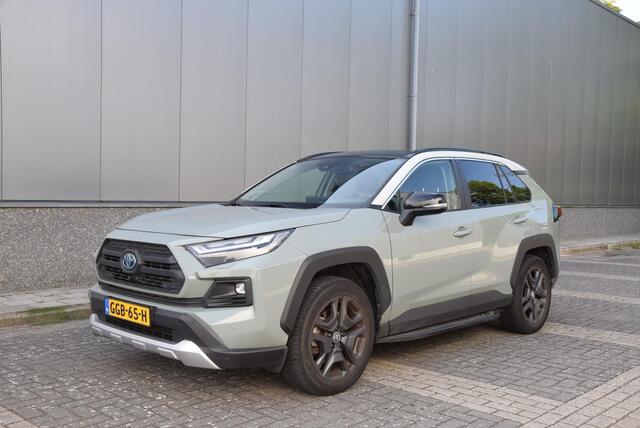 Toyota RAV4 2.5 Hybrid AWD ADVENTURE | 1650kg trekgewicht | JBL-soundsystem | Glazen panoramadak |