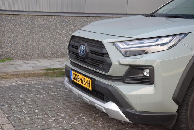 Toyota RAV4 2.5 Hybrid AWD ADVENTURE | 1650kg trekgewicht | JBL-soundsystem | Glazen panoramadak |