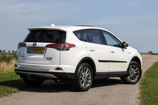 Toyota RAV4 2.5 Hybrid AWD Dynamic ? LED ? Schuifdak ? Trekhaak