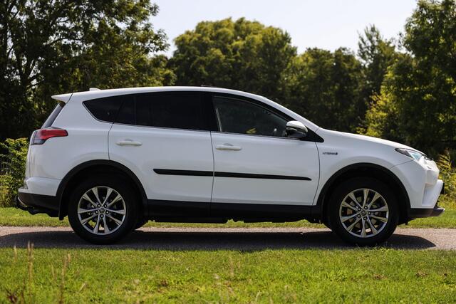 Toyota RAV4 2.5 Hybrid AWD Dynamic ? LED ? Schuifdak ? Trekhaak
