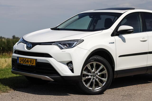 Toyota RAV4 2.5 Hybrid AWD Dynamic ? LED ? Schuifdak ? Trekhaak