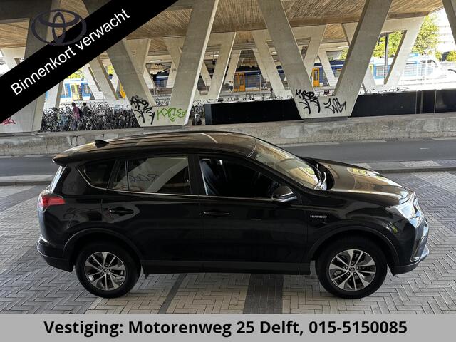 Toyota RAV4 2.5 HYBRID DYNAMIC BLACK GARANTIE 10-2027 NAVI.ADAPTIVE CRUISE.PDC VOOR+ACHTER 100% ONDERHOUDEN