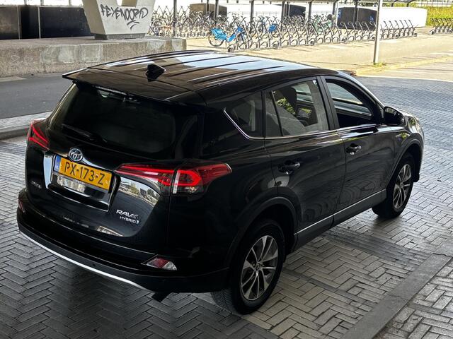 Toyota RAV4 2.5 HYBRID DYNAMIC BLACK GARANTIE 10-2027 NAVI.ADAPTIVE CRUISE.PDC VOOR+ACHTER 100% ONDERHOUDEN