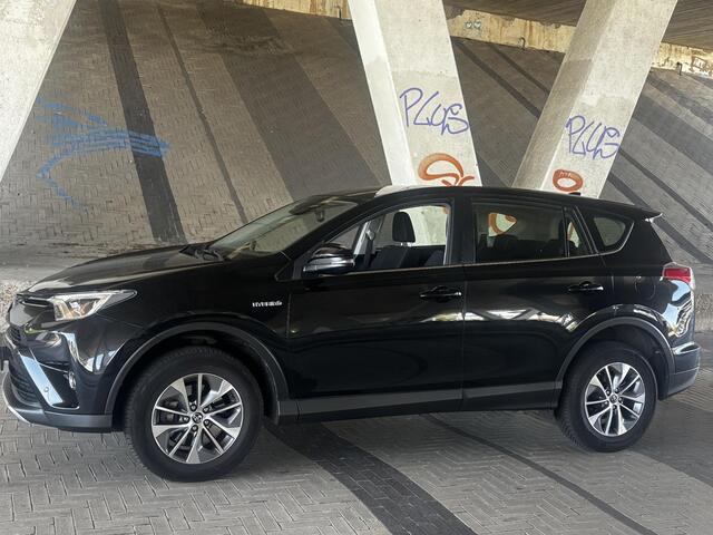 Toyota RAV4 2.5 HYBRID DYNAMIC BLACK GARANTIE 10-2027 NAVI.ADAPTIVE CRUISE.PDC VOOR+ACHTER 100% ONDERHOUDEN