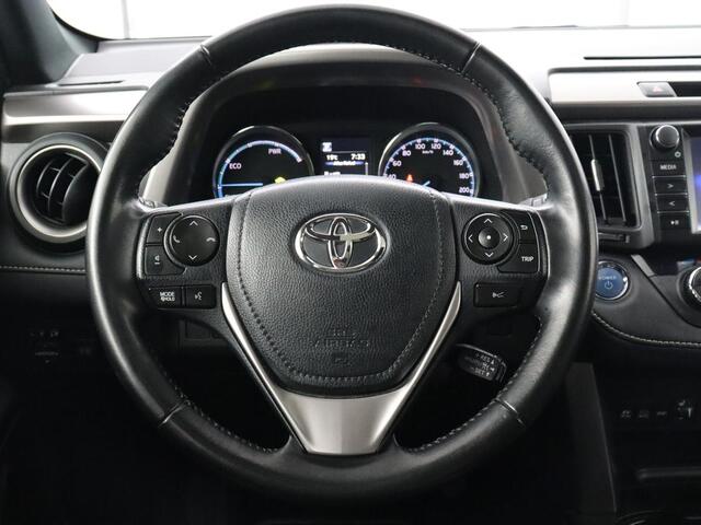 Toyota RAV4 2.5 Hybrid Adventure | Schuifdak | Leder | Trekhaak | Adaptive cruise | Stoelverwarming | Camera | Navigatie | Climate control | Bluetooth