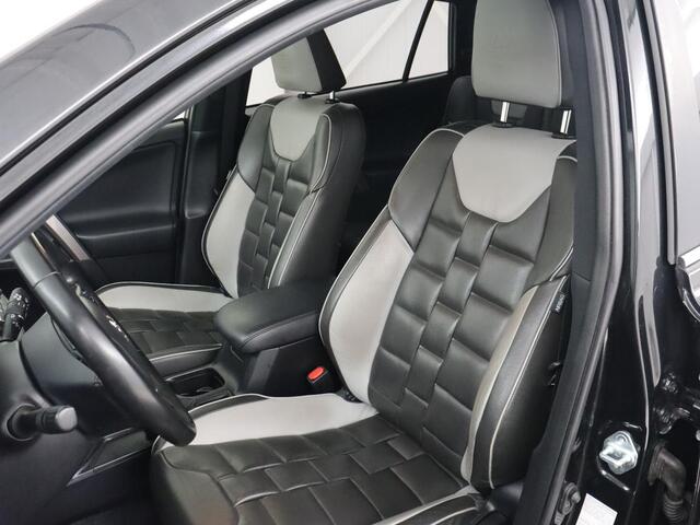 Toyota RAV4 2.5 Hybrid Adventure | Schuifdak | Leder | Trekhaak | Adaptive cruise | Stoelverwarming | Camera | Navigatie | Climate control | Bluetooth