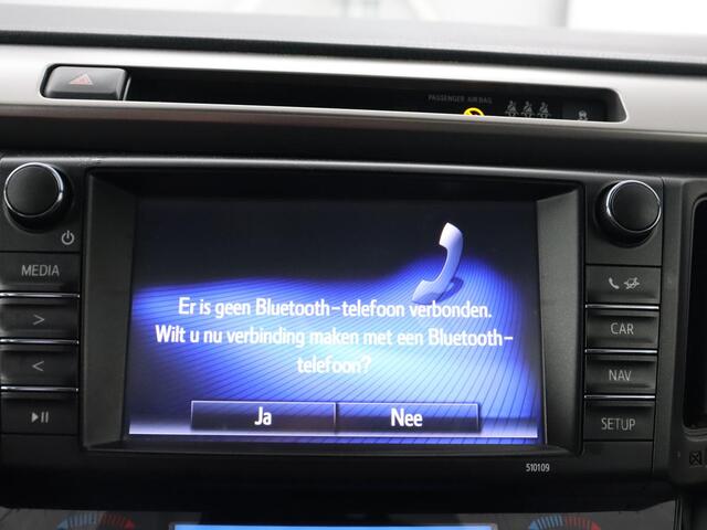 Toyota RAV4 2.5 Hybrid Adventure | Schuifdak | Leder | Trekhaak | Adaptive cruise | Stoelverwarming | Camera | Navigatie | Climate control | Bluetooth