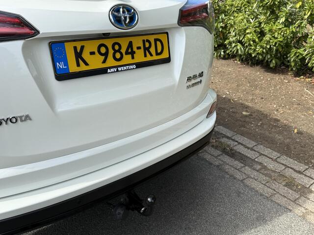 Toyota RAV4 2.5 Hybrid AWD Style 197PK LederoTrekhaak