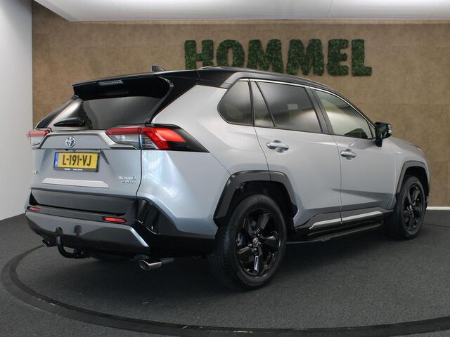 Toyota RAV4 2.5 Hybrid AWD Bi-Tone - AFNEEMBARE TREKHAAK 1650KG GEREMD TREKGEWICHT - BEARLOCK - ELEKTRISCHE ACHTERKLEP - DODEHOEK DETECTIE - STOEL EN STUUR VERWARMING - PARKEERSENSOREN VOOR EN ACHTER - KEYLESS ENTRY & START
