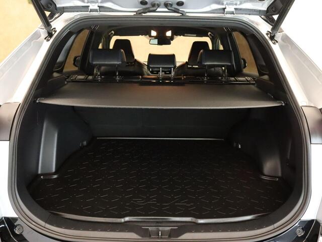 Toyota RAV4 2.5 Hybrid AWD Bi-Tone - AFNEEMBARE TREKHAAK 1650KG GEREMD TREKGEWICHT - BEARLOCK - ELEKTRISCHE ACHTERKLEP - DODEHOEK DETECTIE - STOEL EN STUUR VERWARMING - PARKEERSENSOREN VOOR EN ACHTER - KEYLESS ENTRY & START